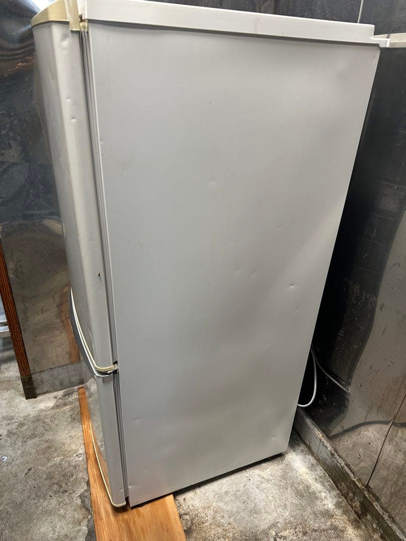 グレー 2ドア冷蔵庫 使用感あり