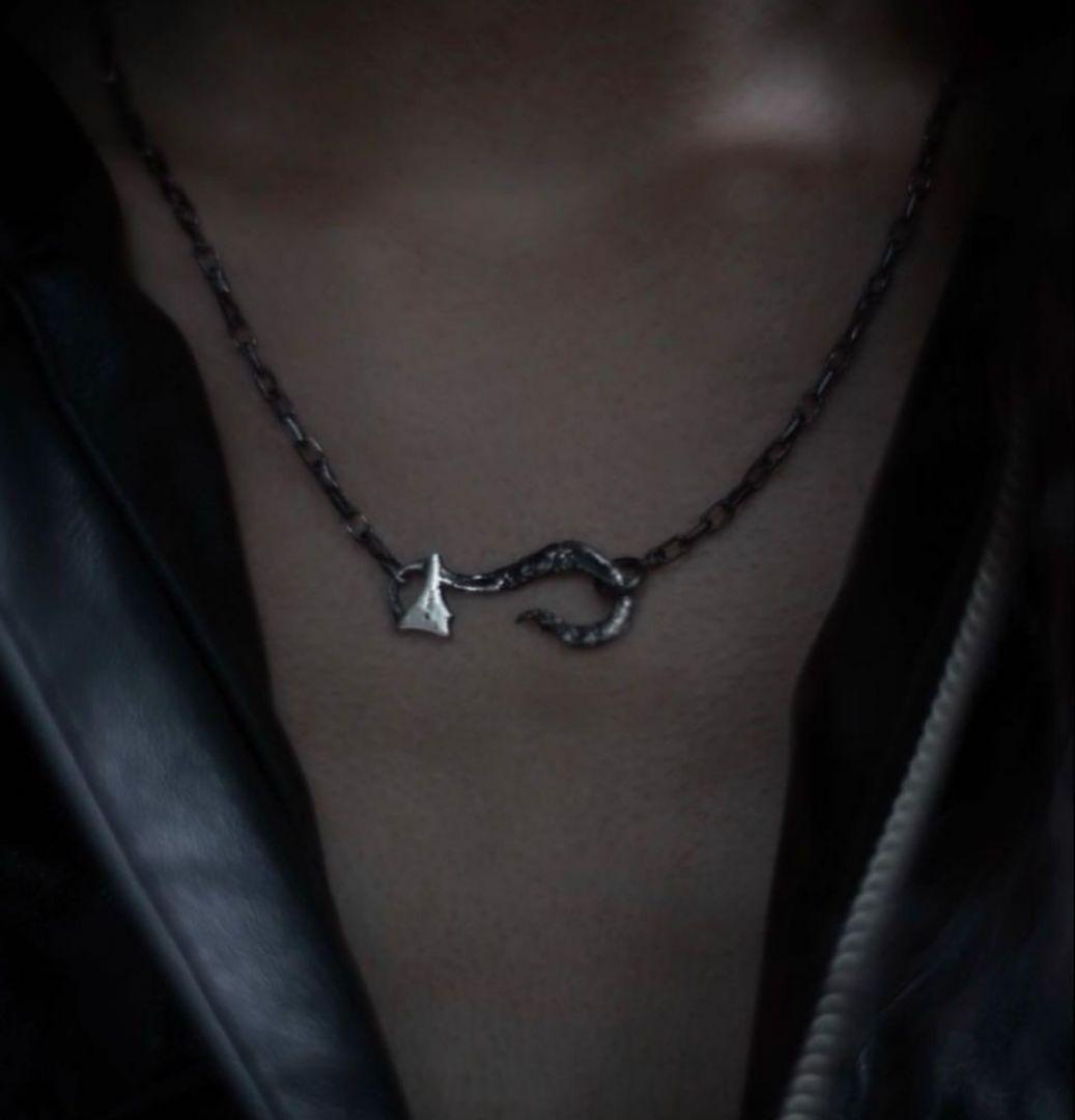 【VAINON】Destroyed Carabiner Necklace