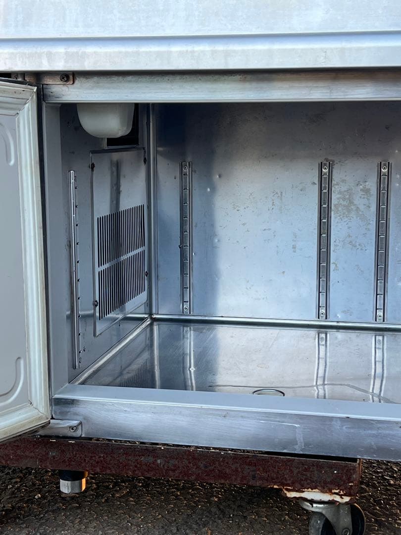 ホシザキ舟形シンク付台下冷蔵庫・RW-120SNC