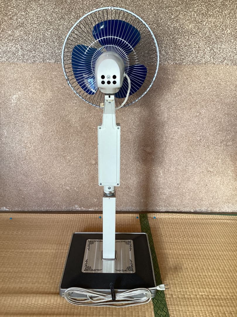 スタンド大型扇風機　青 3枚羽根 高さ調節可能