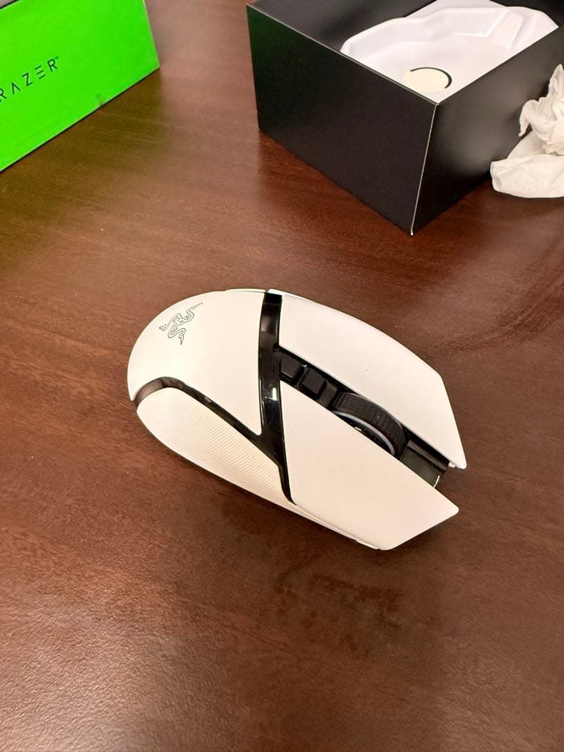 Razer Basilisk V3 Pro ホワイト　ソール付き