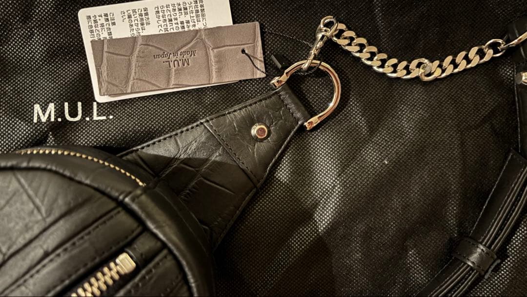 新品未使用★MUL エムユーエル　ラウンド　ボディバッグ★ レア　ブラック