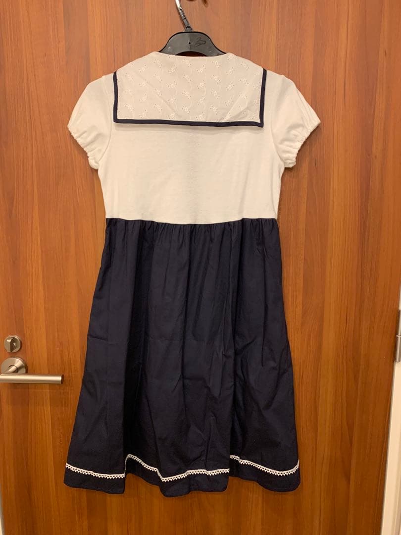 新品タグ付　チャコット　ジップアップワンピース　130