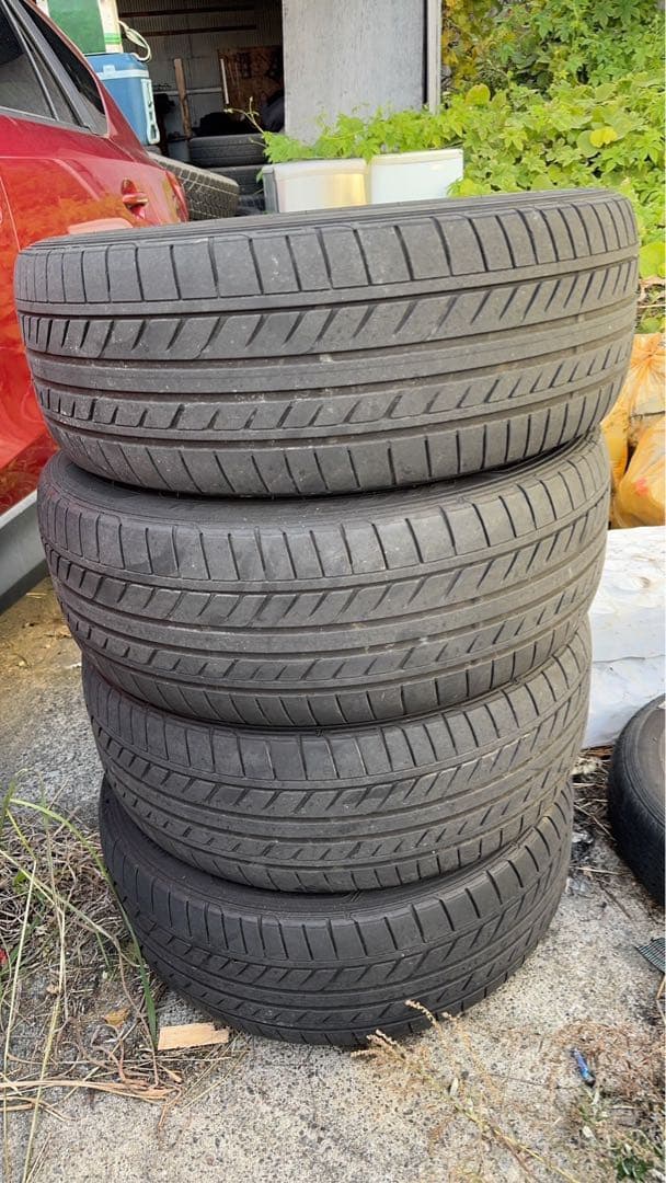 18インチ アルミホイールとタイヤセット