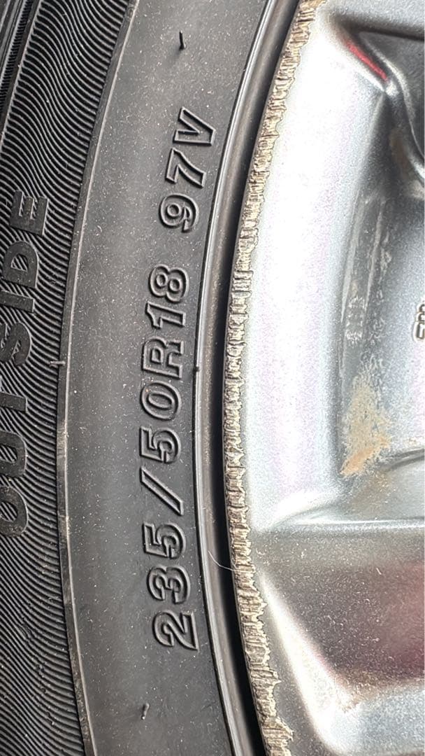18インチ アルミホイールとタイヤセット