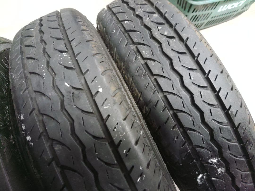 バリ溝 タイヤ 145/80R12 新車1ヶ月外し　アトレー ハイゼット 軽トラ