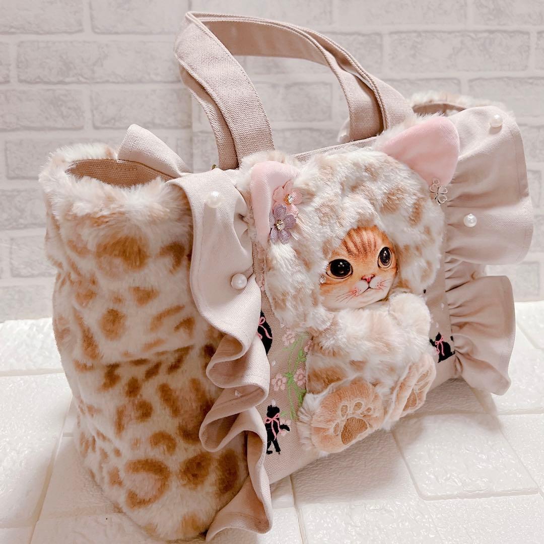 フリルトートバッグ コヤンイサムチョン ヒョウ柄 猫 ひょっこり猫ちゃん 刺繍