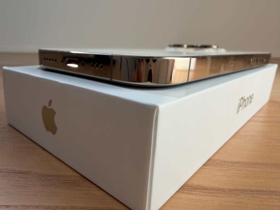 iPhone 14 Pro 128GB ゴールド SIMフリー 箱あり 背面割れ