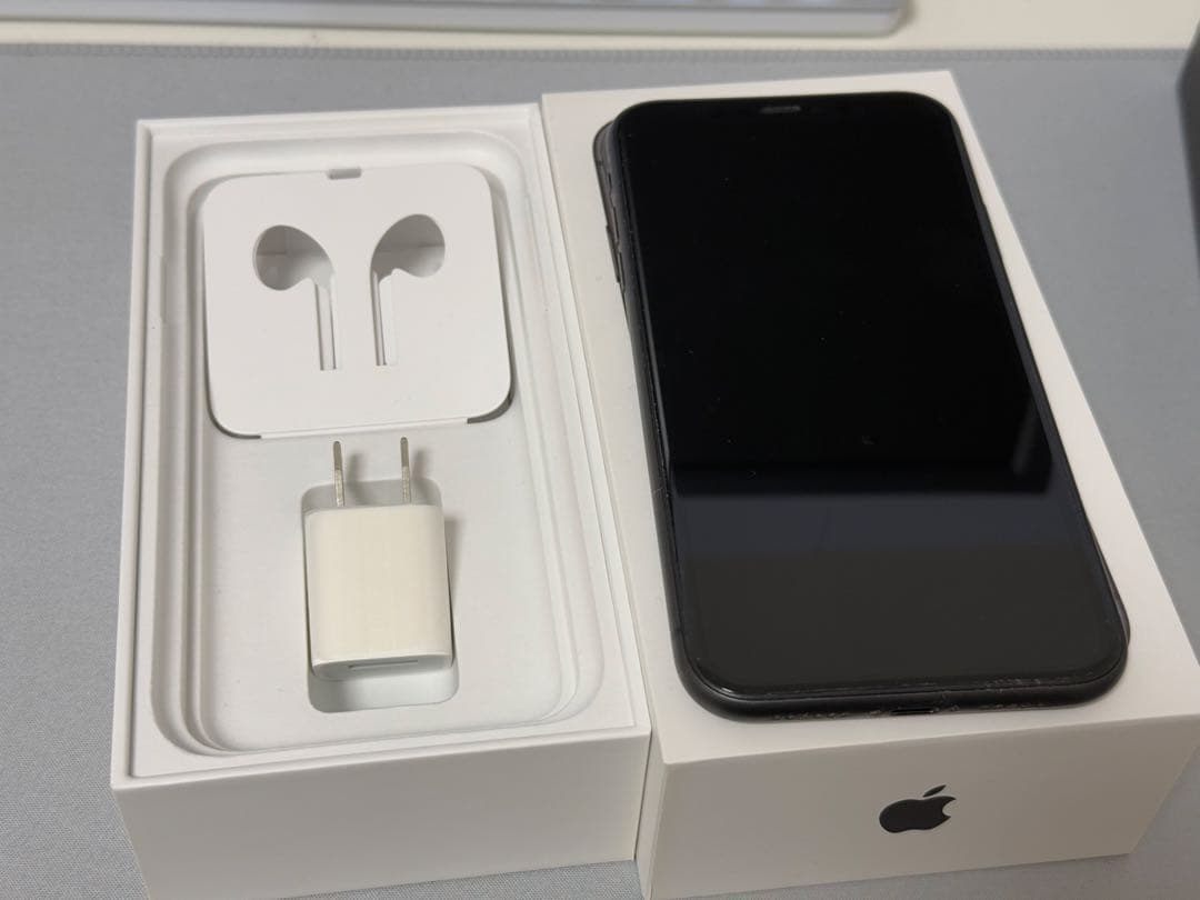 iPhone11 【背面割れ】 128GB 本体 SIMフリー