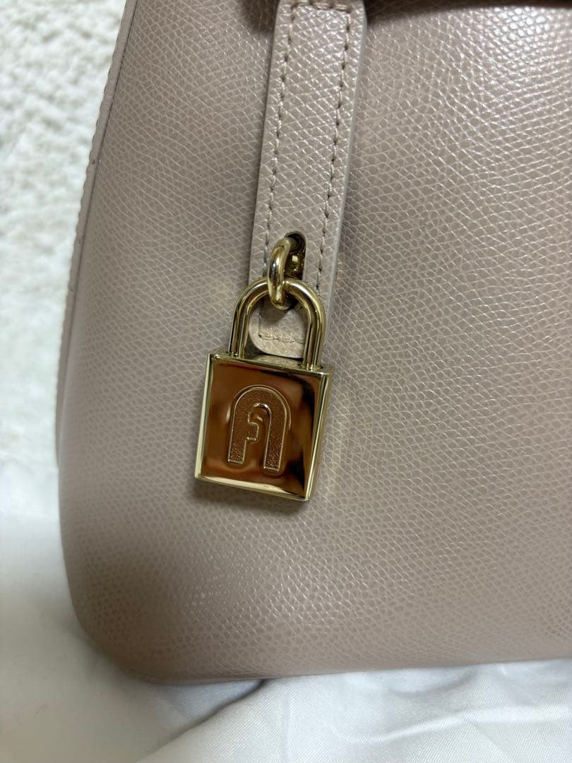 【美品】フルラ　新型パイパー　グレイッシュピンク　ハンドバッグ