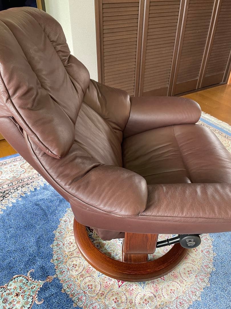 さ*に様 エコーネス　ストレスレスチェア　レノ　ノブレス革　約45万