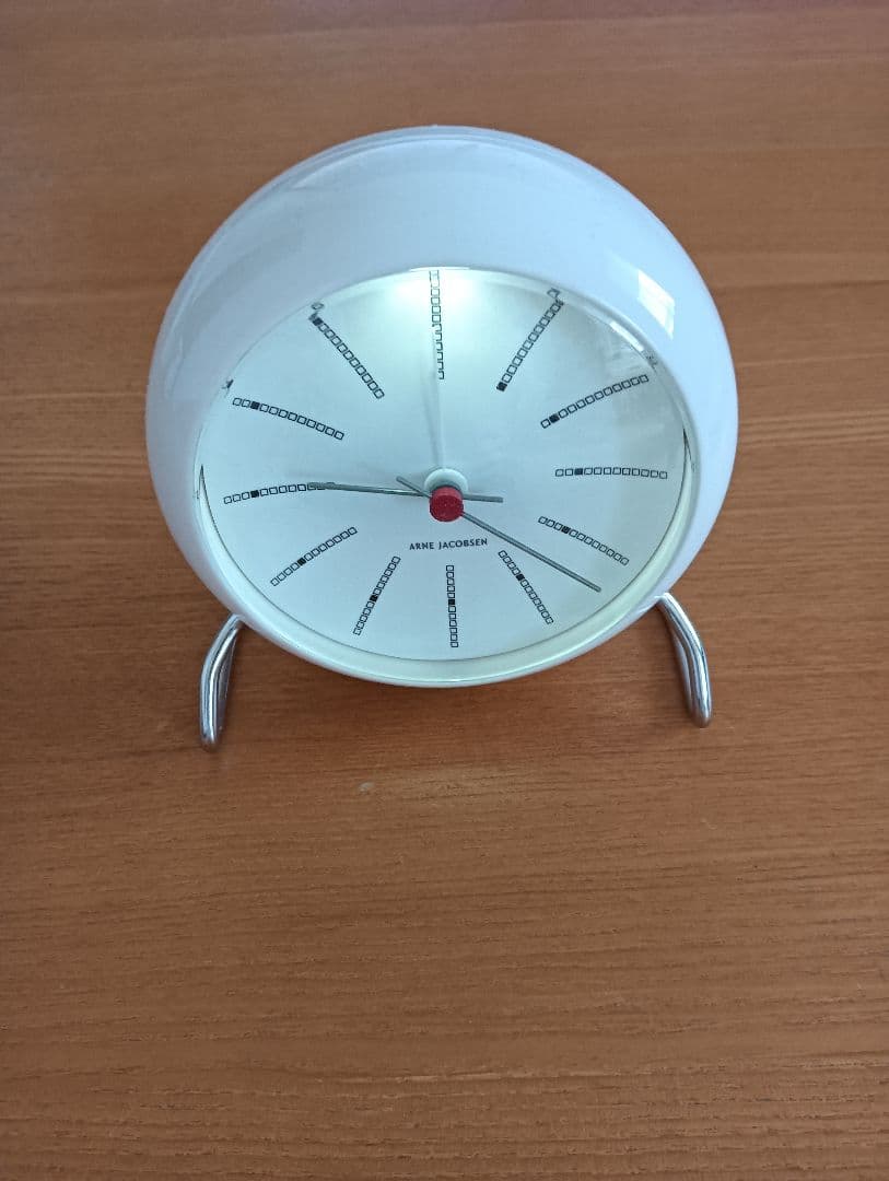 アルネ・ヤコブセン　バンカーズ　ホワイト