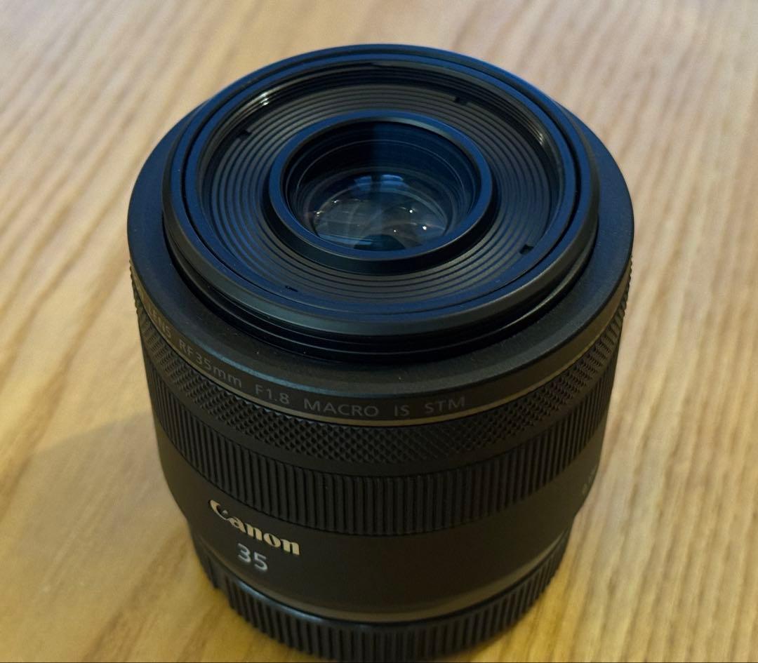 Canon RF 35mm F1.8 MACRO IS STM フード付