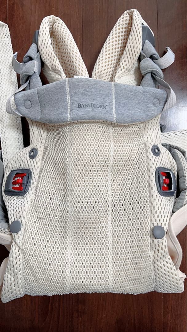 BABYBJÖRN ハーモニー　メッシュ抱っこ紐 アイボリー