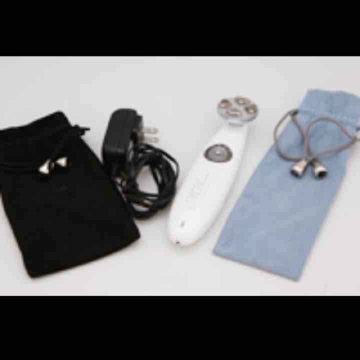 ★業務用美顔器！ミス アリーヴォ(保証書付)