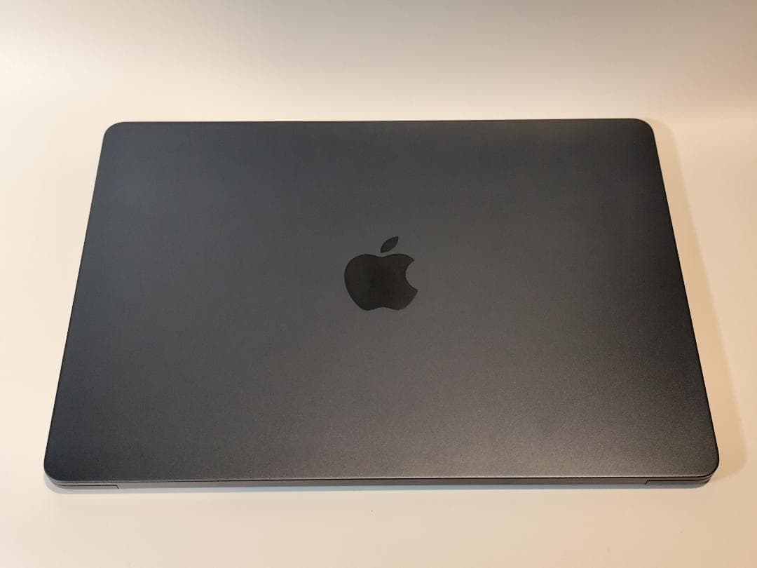 【匿名配送】MacBook Air (M2, 2022) 16GBメモリ
