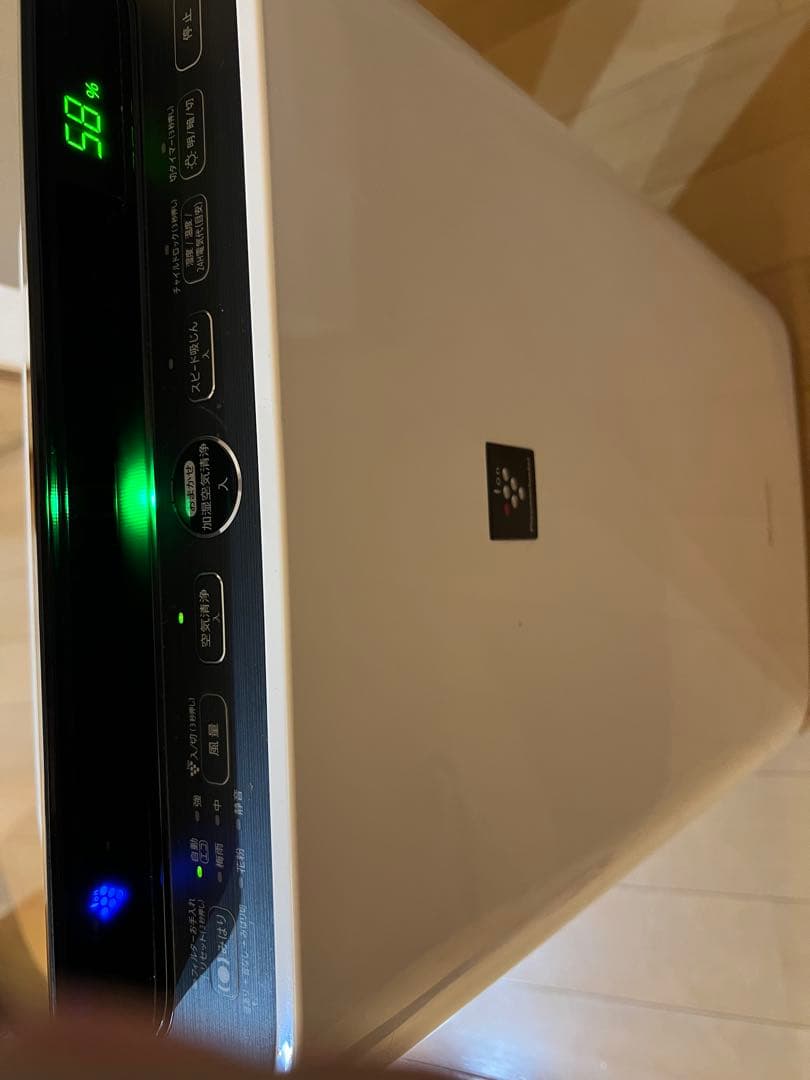 ホワイト空気清浄機 自動運転・静音モード搭載