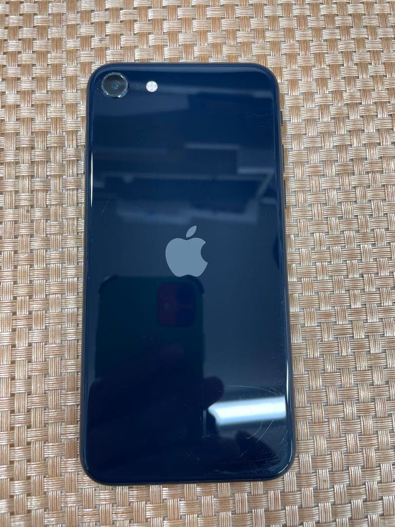 iPhone SE 第3世代128 GB ミッドナイトSIMフリー【5445】