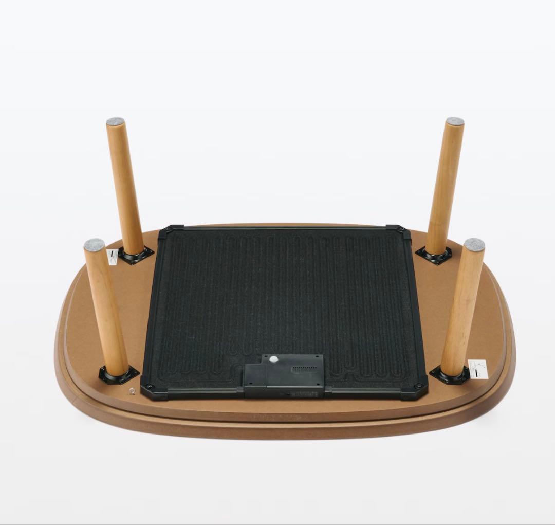 無印良品　木製 楕円形 こたつ 小　チェック柄布団、ラグセット