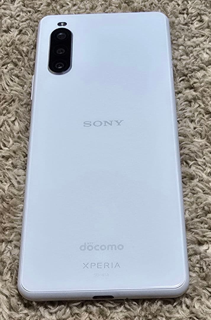 土日限定!!SONY Xperia SO-41A ホワイト docomo 本体