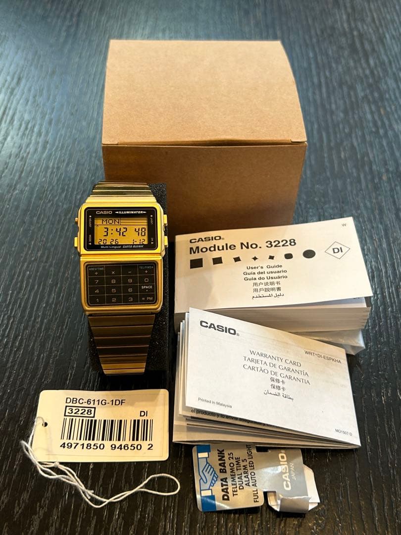 【極美品】カシオデータバンクCASIO DBC-611G-1DF デジタル腕時計