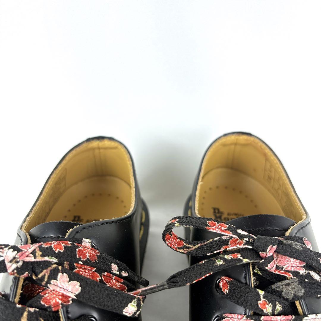 【美品】Dr.Martens ドクターマーチン 花柄シューレース付き UK5