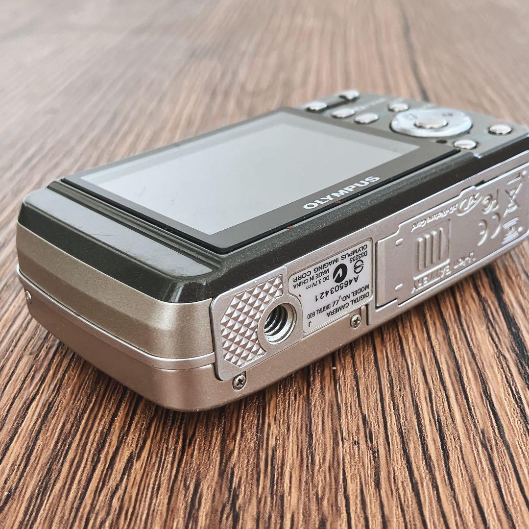 OLYMPUS μ DIGITAL600 コンパクトデジタルカメラ　シルバー