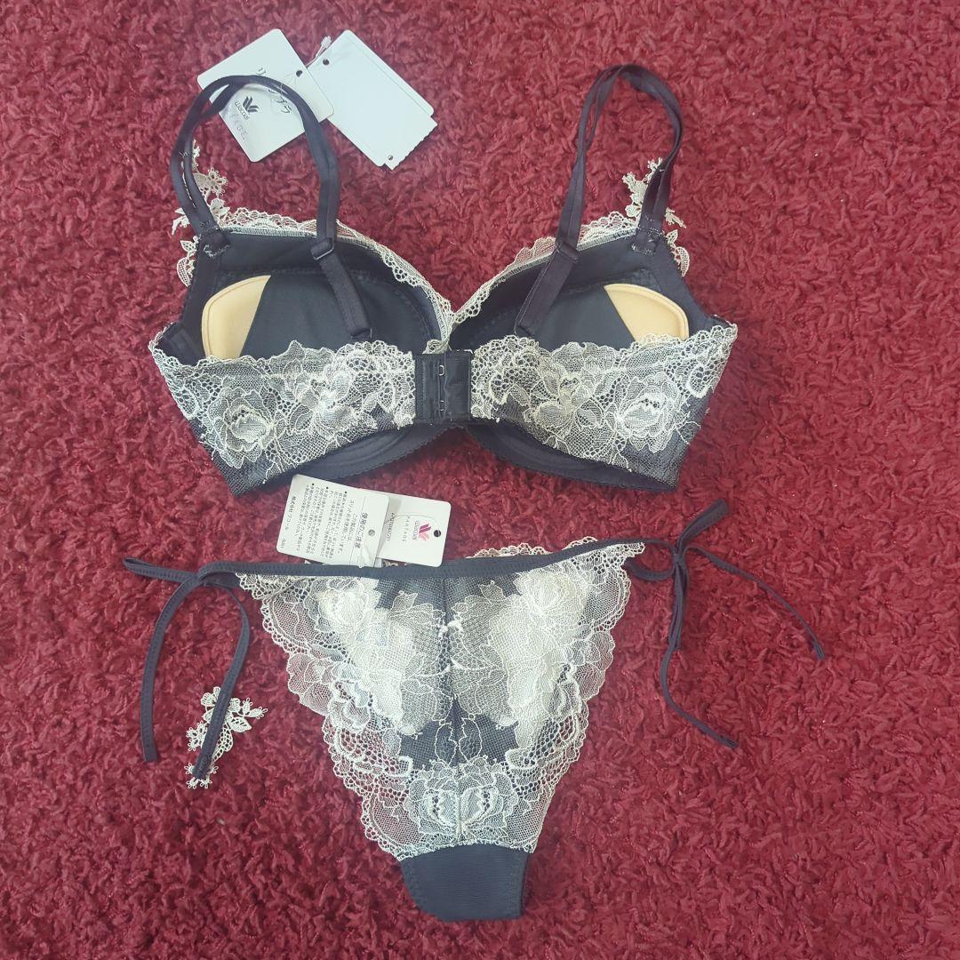 パルファージュリボンブラ＆ブラジリアンショーツセットワコールF65完売！