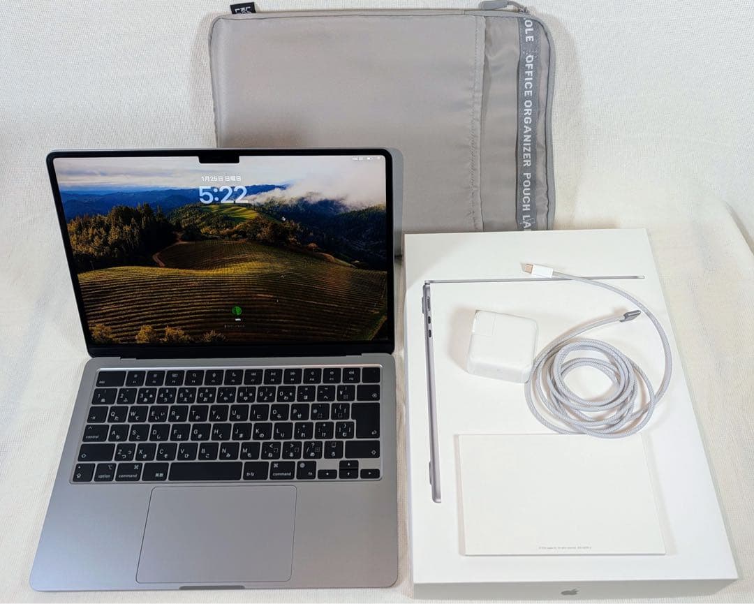 【ほぼ新品】MacBook Air 13インチ M3 スペースグレー