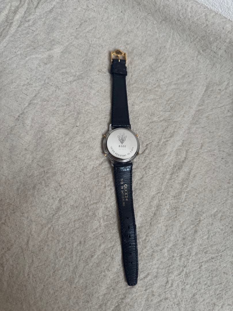 グッチ 8300 ムーンフェイズ ブラック ダイヤル クォーツ 電池式