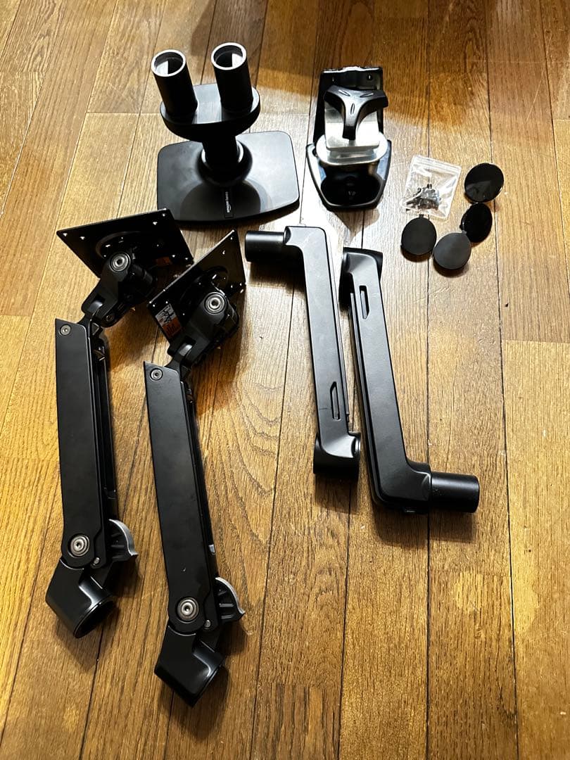 Amazonベーシック モニターアーム デュアル-ディスプレイタイプ 32インチ