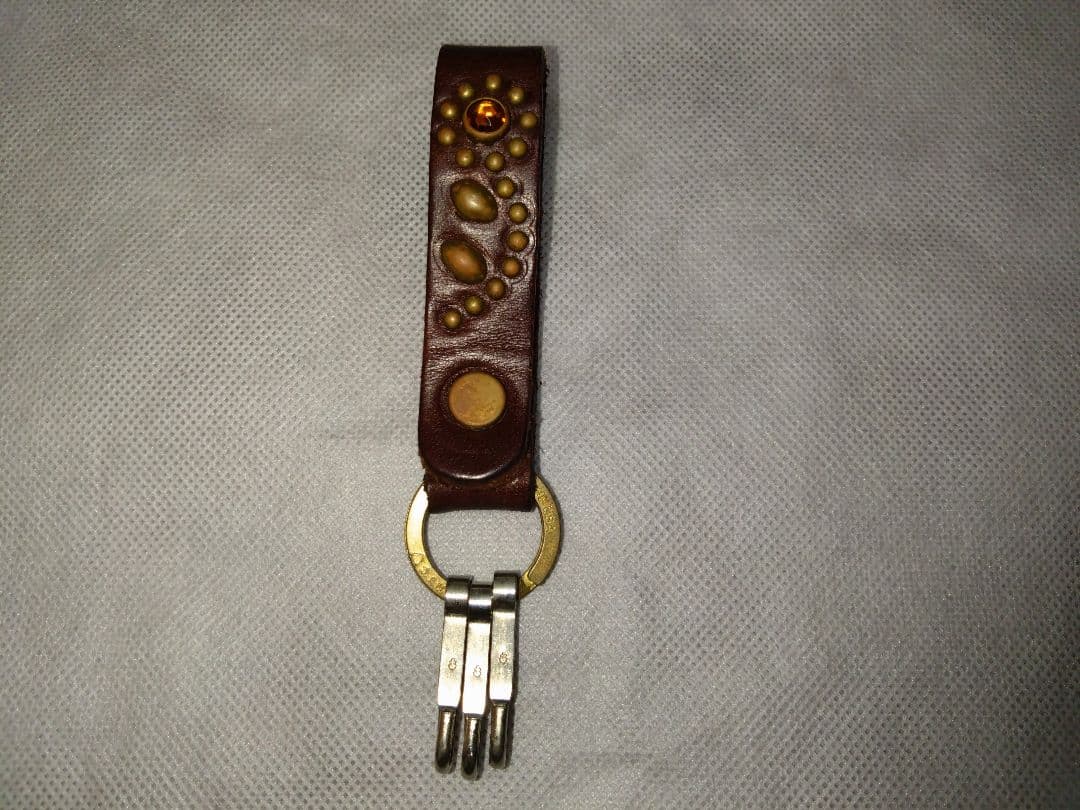 完売品　HTCストーンリング キーホルダー　ブラウン