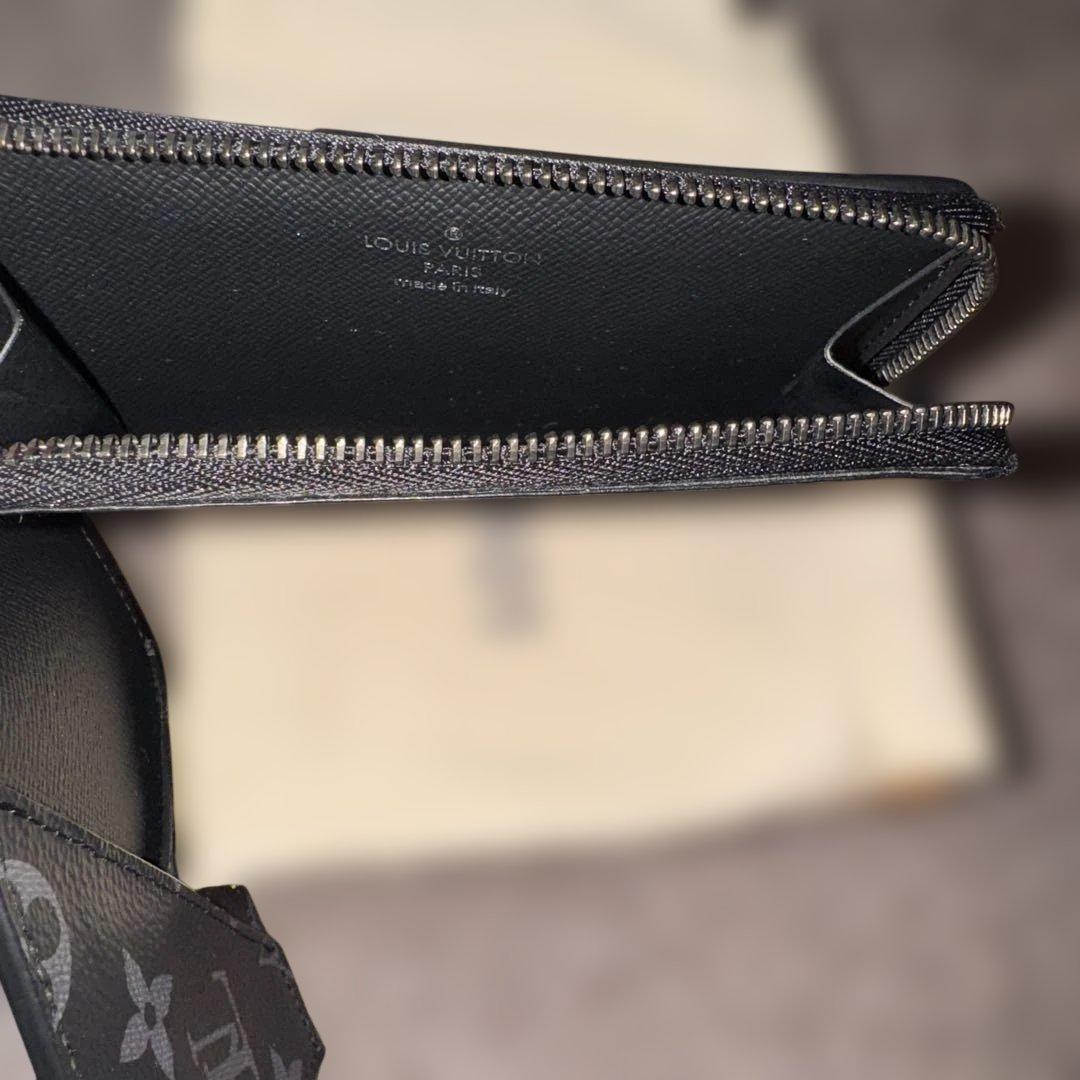 ルイヴィトン モノグラム エクリプス ハイブリッドウォレット 黒