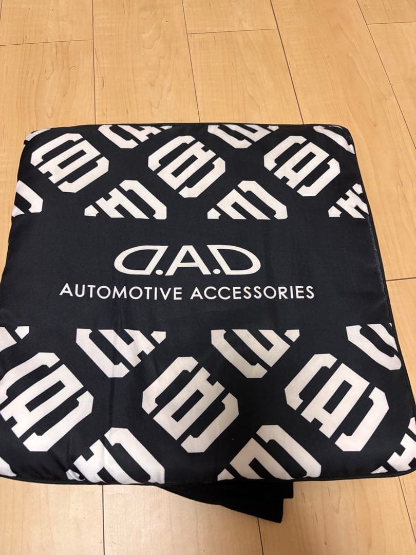 ミキ　D.A.D シートクッション ブラック/ホワイト