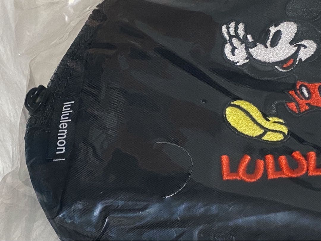 新品☆ディズニー×ルルレモン ベルトバッグ 1L ミッキー ウエストポーチ