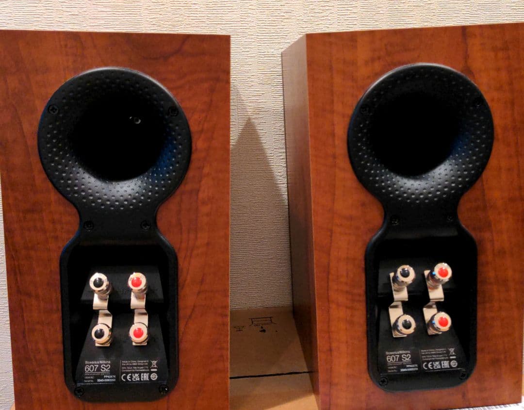 B&W 607 S2 Anniversary Edition　美品・元箱付きです
