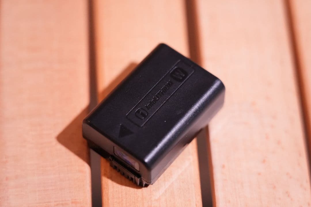 【美品】Sony α6000 Wズームレンズキット 予備バッテリ込