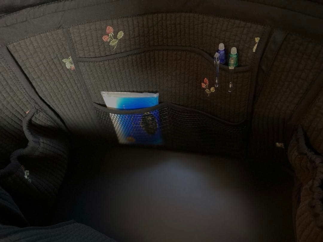 Ｂ.ブラック×いちご＆チューリップ大きめサイズ　ポケットいっぱいマザーズバッグ