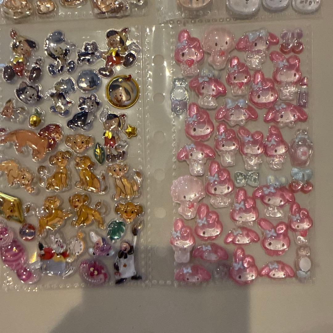 シール帳完成品　ボンドロサンリオ　ディズニー