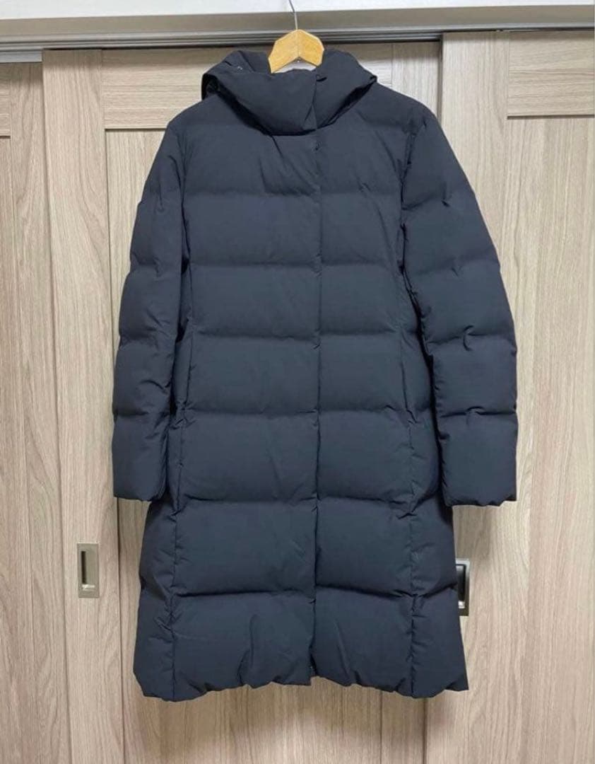 【美品】UNIQLO シームレスダウンロングコート　サイズS ブラック