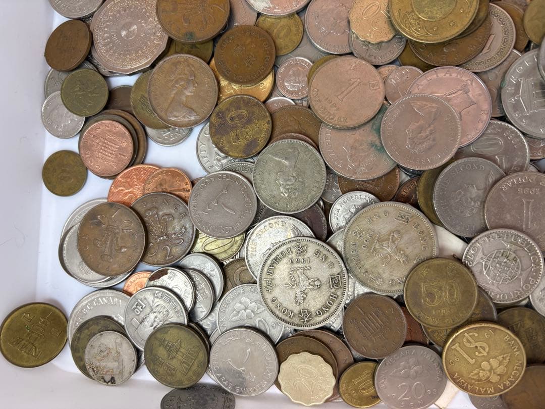 1-42 外貨まとめ　古銭　雑銭　香港ドル　中国　ペンス　ユーロ総重量2.5キロ