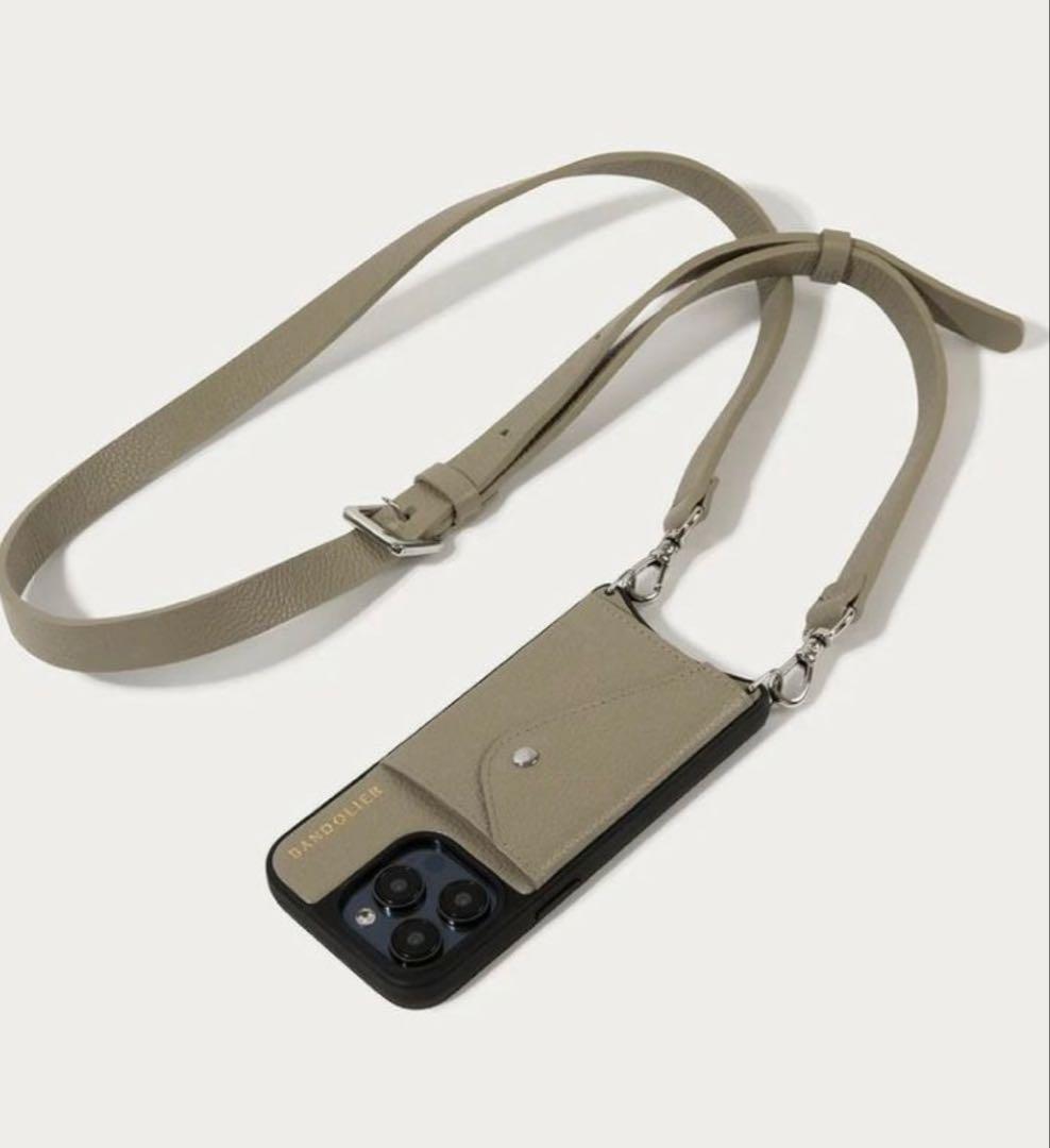 【新品未使用】BANDOLIER バンドリヤー iPhone15 ケース