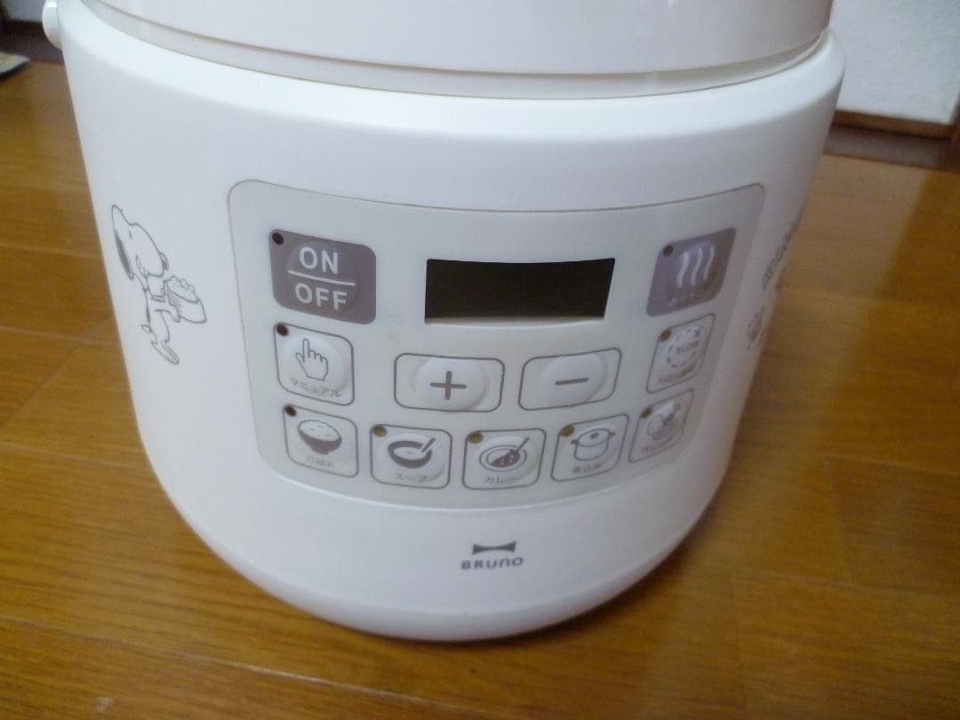 BRUNO/ブルーノ　スヌーピー　マルチ圧力クッカー　未使用