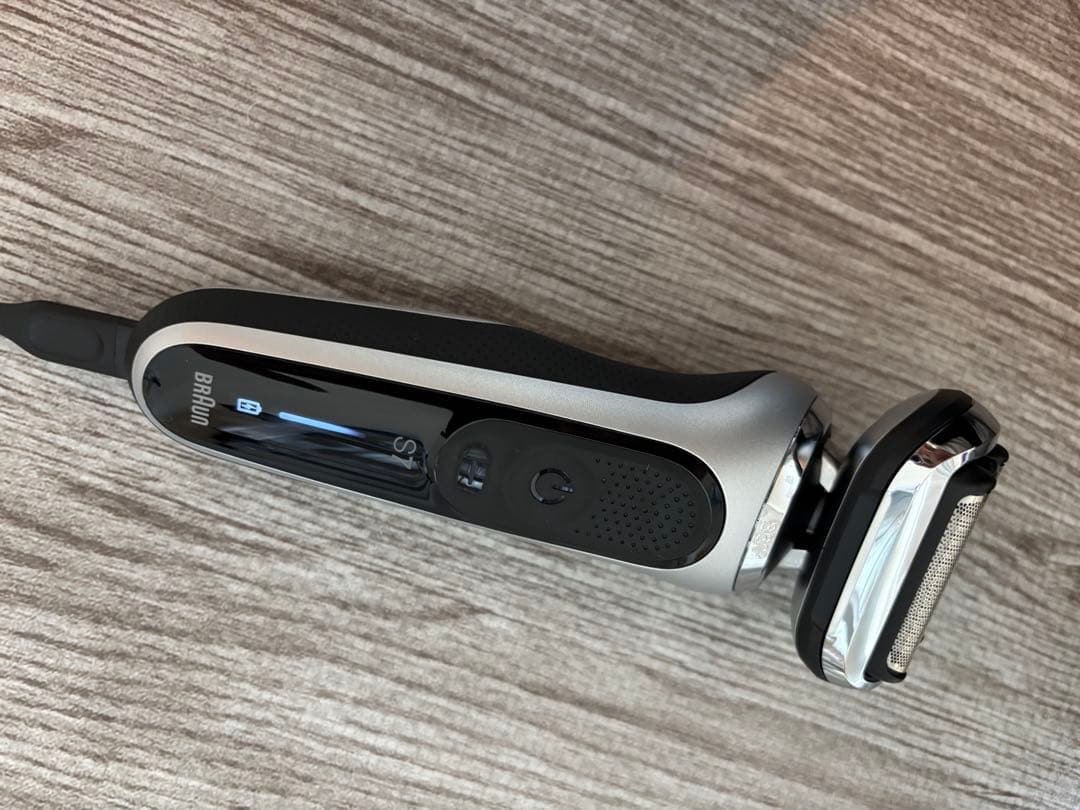 BRAUN 電気シェーバー シリーズ7 S7 洗浄機付き 付属品有り メンズ