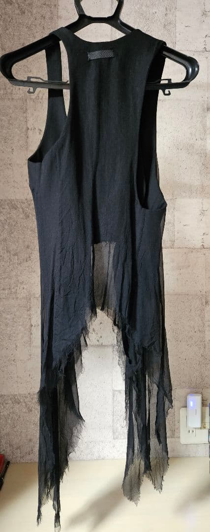 ifsixwasnine ハーフムーンジレ、ベスト