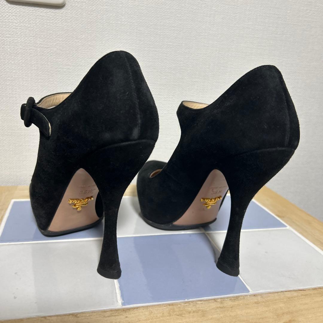 PRADA ブラックスエード　ハイヒール