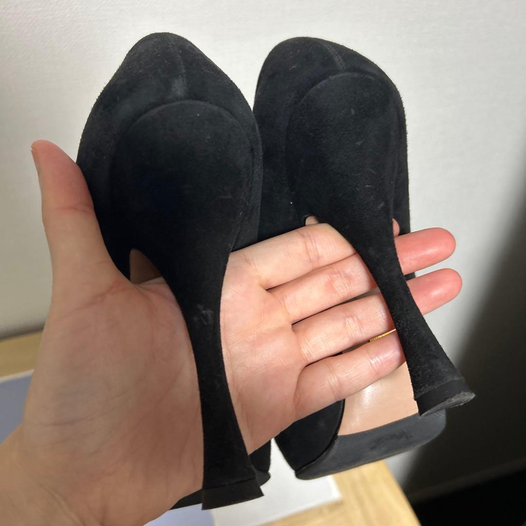 PRADA ブラックスエード　ハイヒール