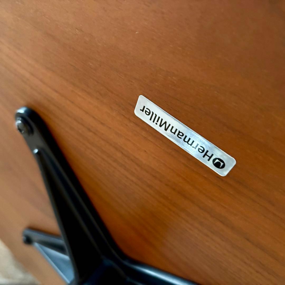 イームズ オットマン / Herman Miller