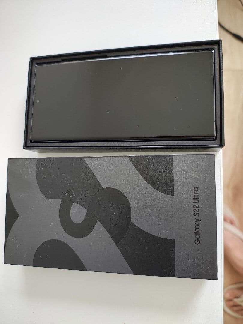 s*n様 Galaxy S22 Ultra 本体 dual SIM SM-908