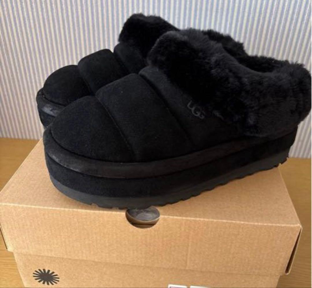 UGG Tazzlita ダズリータ　ムートン　厚底　ブラック　アグ
